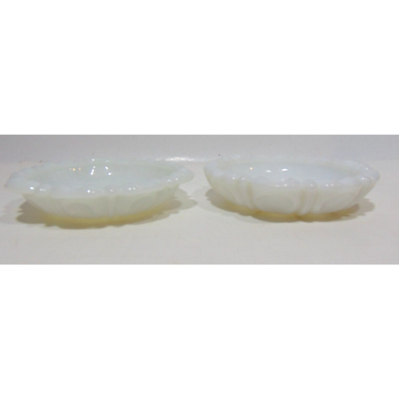 Ashtray Milk Glass 5.5" Anchor Hocking Thumbprint 2 Ashtrays Mid Century Dishes - Picture 8 of 8